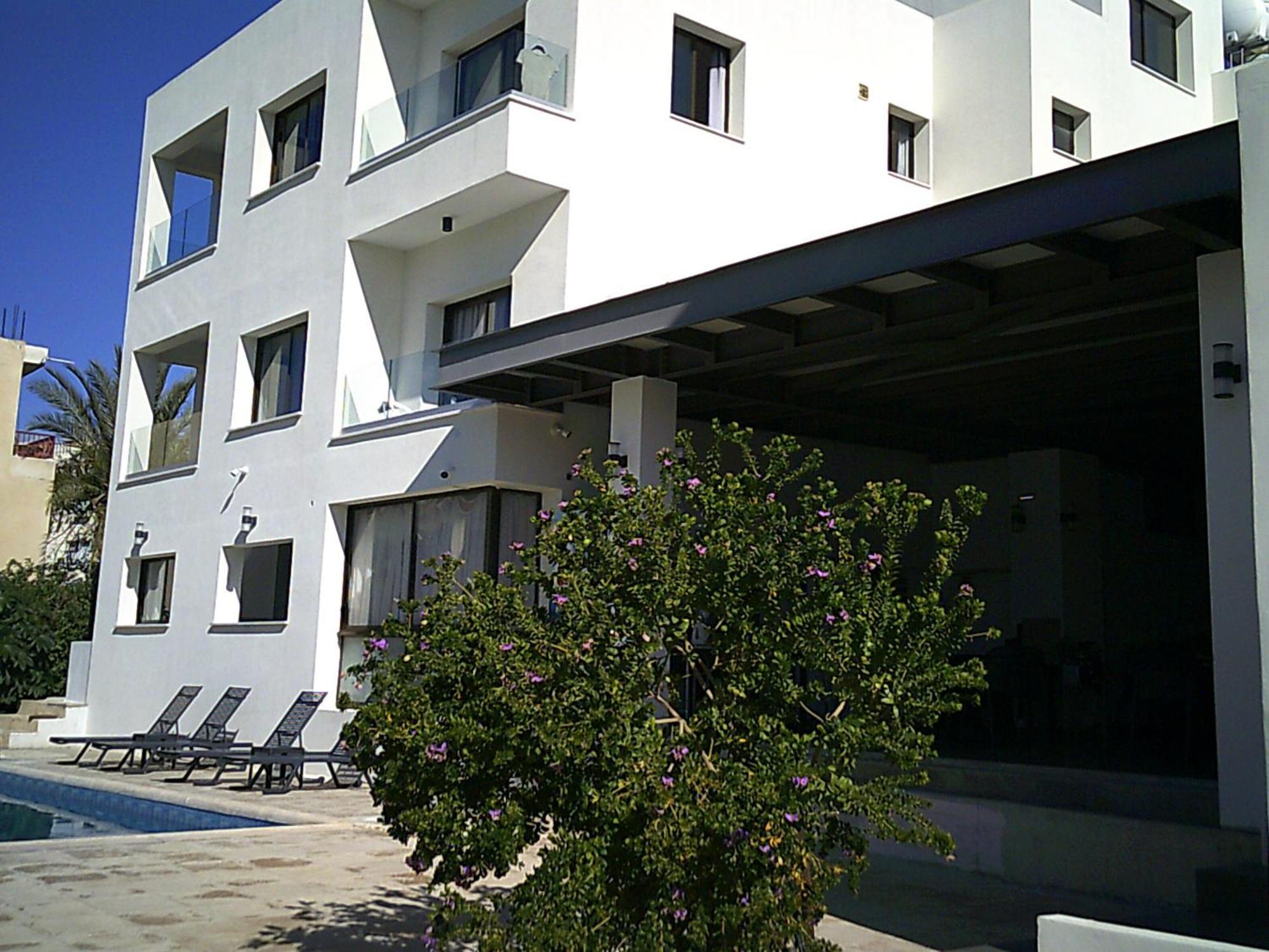 Panklitos Tourist Apartments 파포스 외부 사진