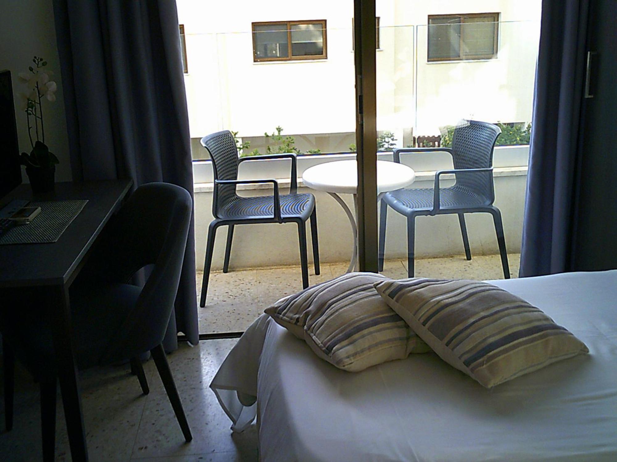 Panklitos Tourist Apartments 파포스 외부 사진
