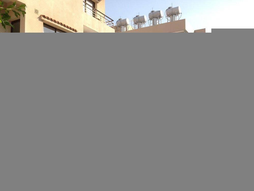 Panklitos Tourist Apartments 파포스 외부 사진